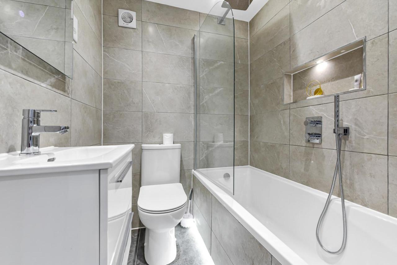 Lovely 2 Bedroom Apartment In Greater London Exterior photo