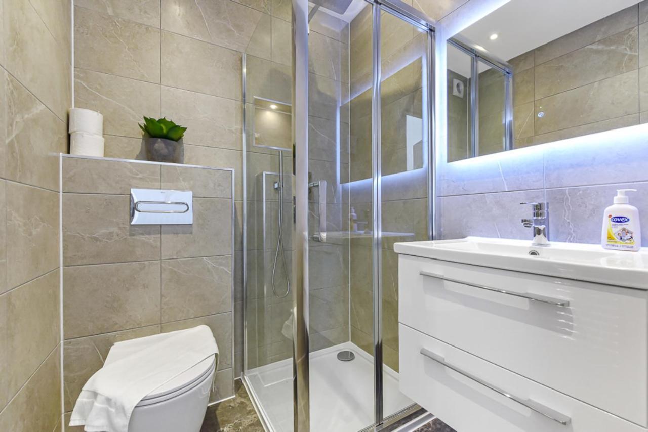 Lovely 2 Bedroom Apartment In Greater London Exterior photo