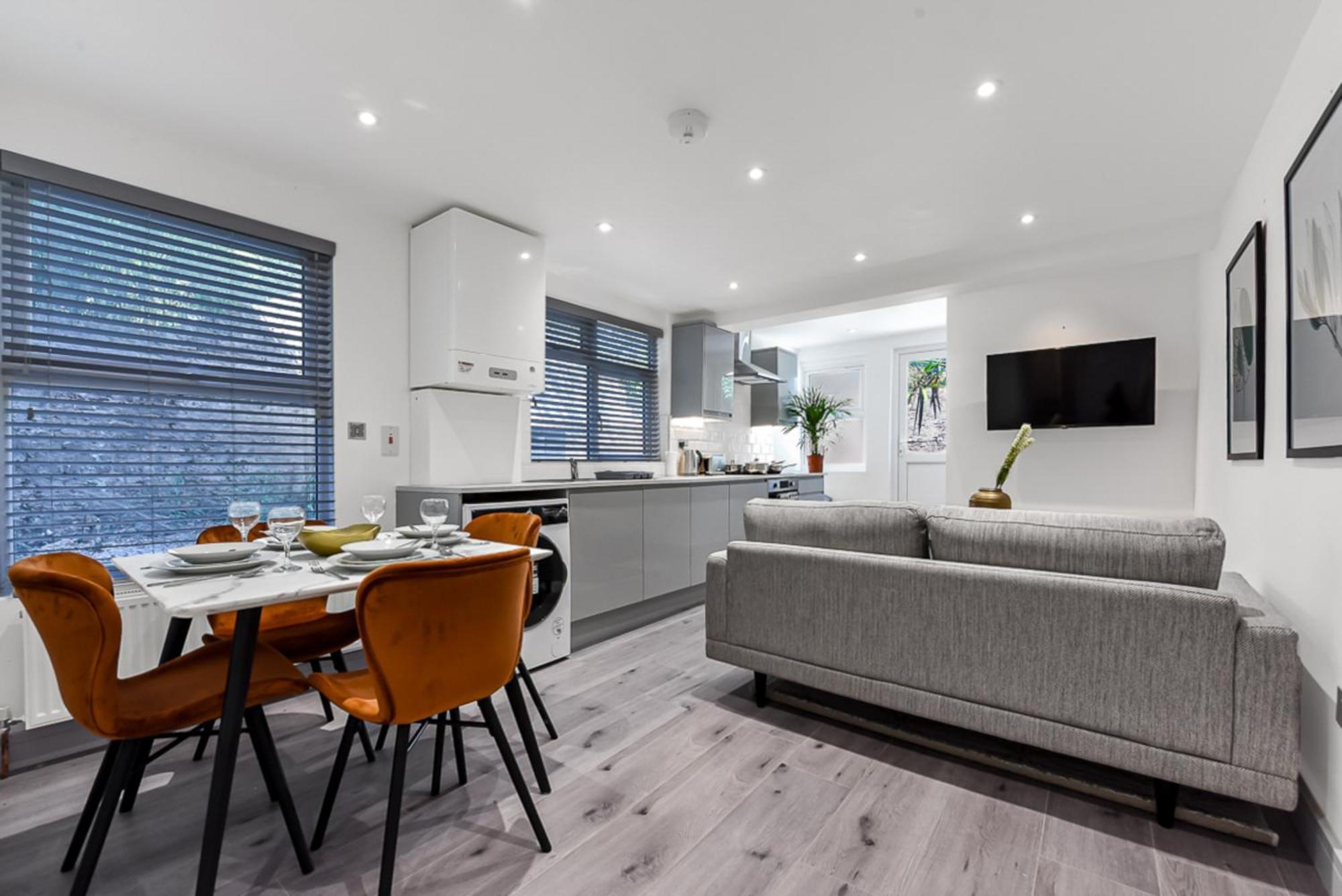 Lovely 2 Bedroom Apartment In Greater London Exterior photo
